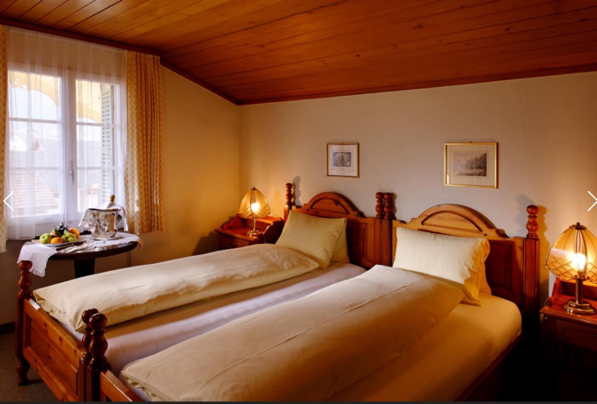 Baeren Hotel, The Bear Inn Вильдерсвиль Экстерьер фото