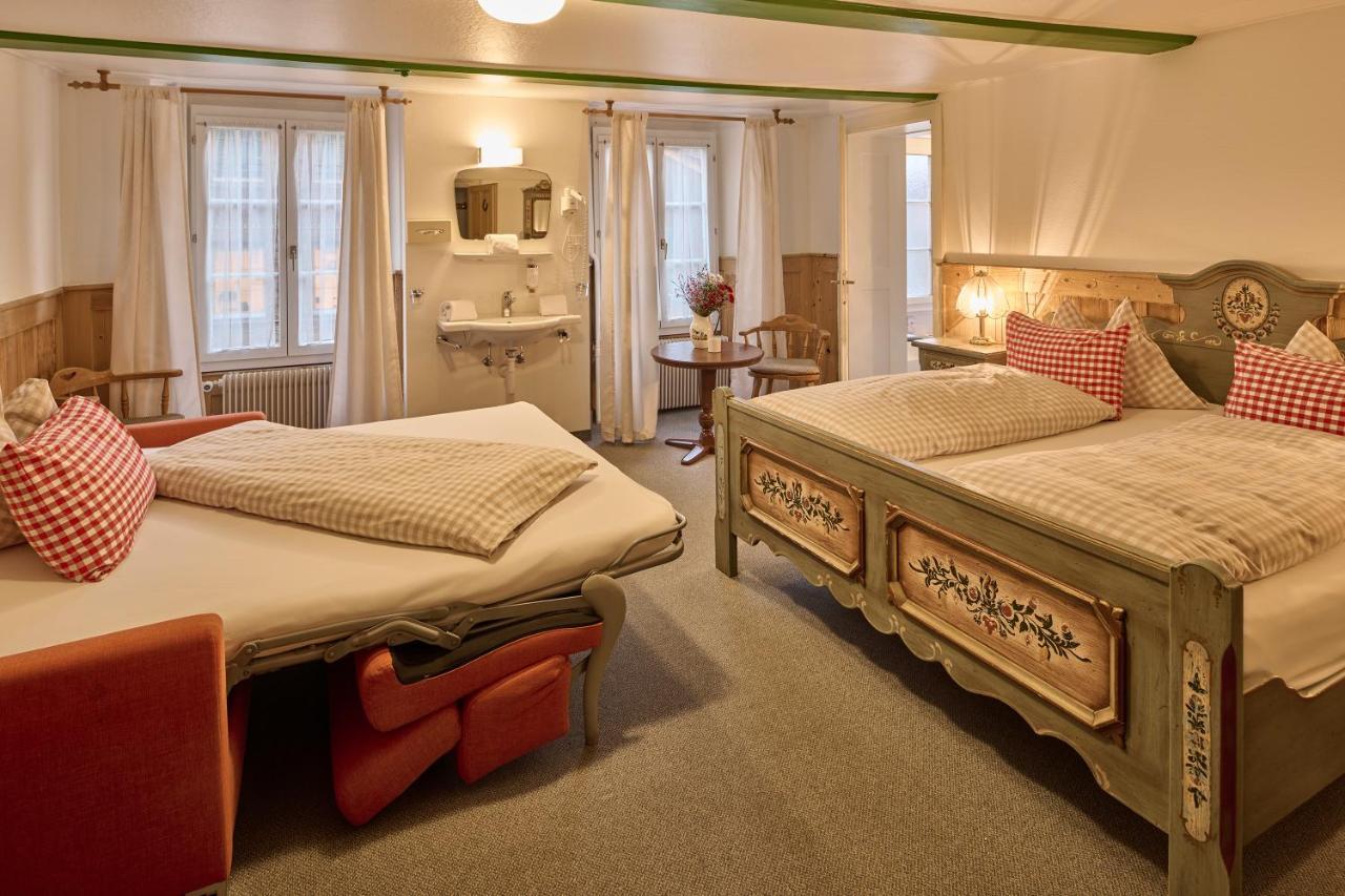 Baeren Hotel, The Bear Inn Вильдерсвиль Экстерьер фото