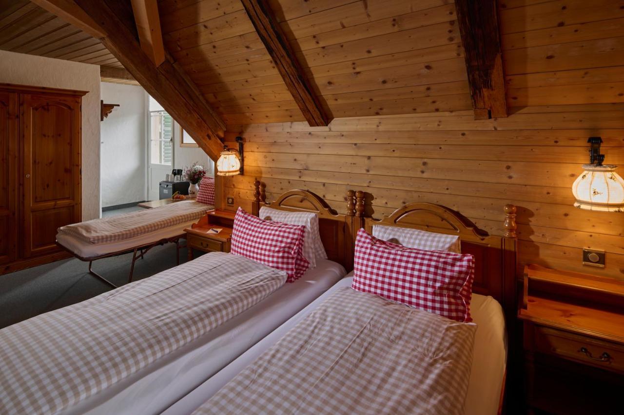 Baeren Hotel, The Bear Inn Вильдерсвиль Экстерьер фото