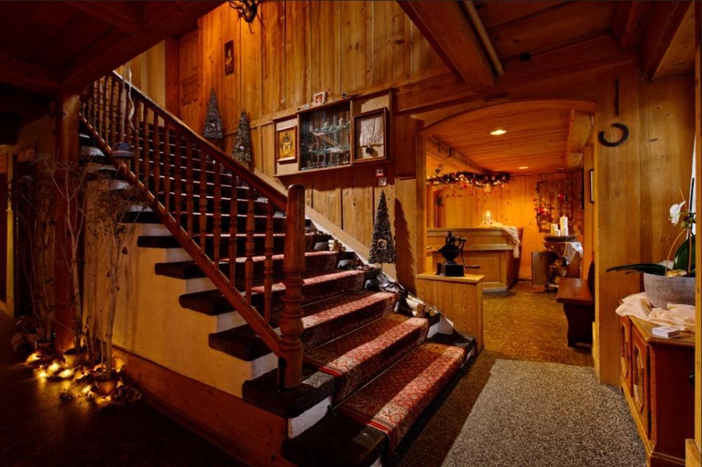 Baeren Hotel, The Bear Inn Вильдерсвиль Экстерьер фото