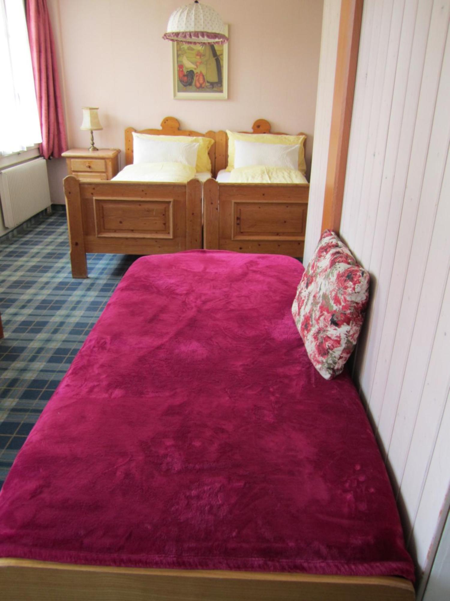 Baeren Hotel, The Bear Inn Вильдерсвиль Экстерьер фото